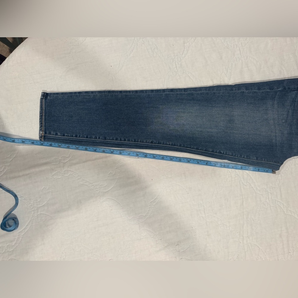 American Eagle Blue Jeans - Picture 4 of 4